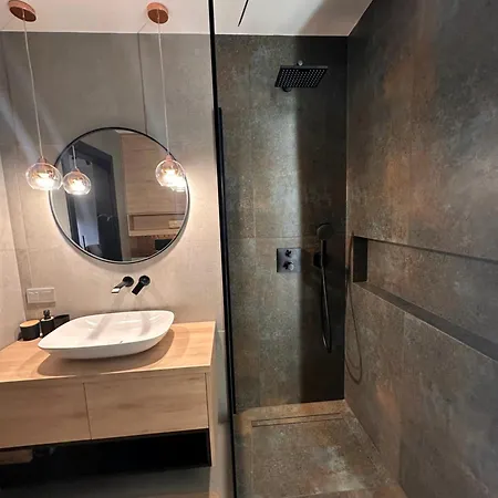 Parking Podziemny * グリヴィツェ