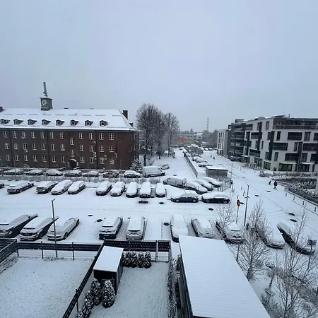 Parking Podziemny アパート *